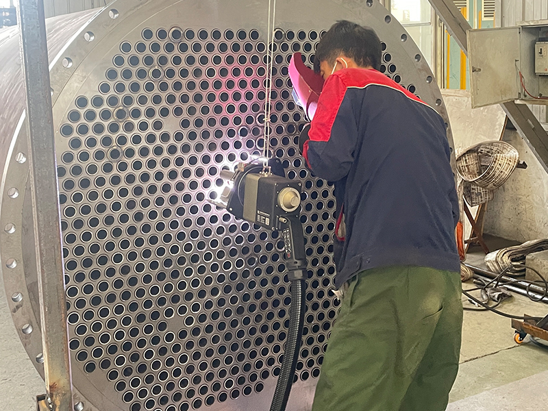 5.管板溶接機MWP-65.jpg